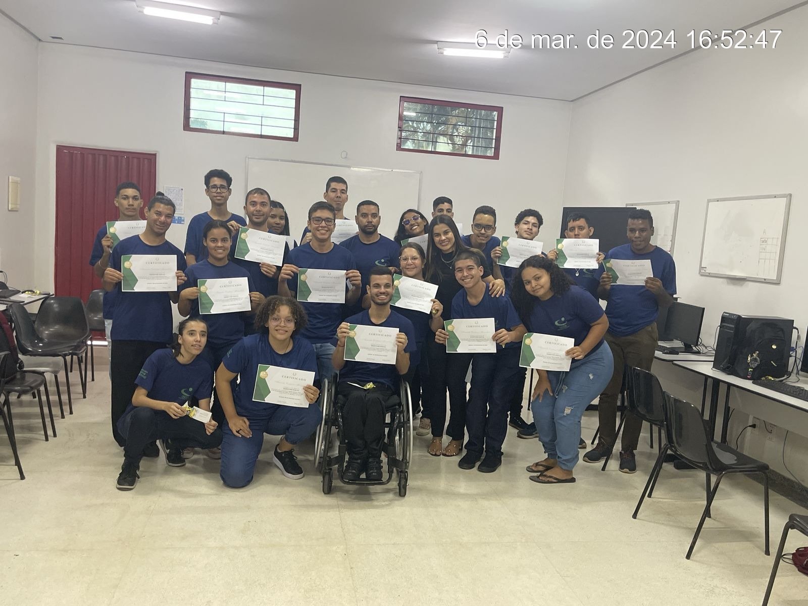 Jovens do Programa Osceia Inclusão concluem curso de Marketing Digital.